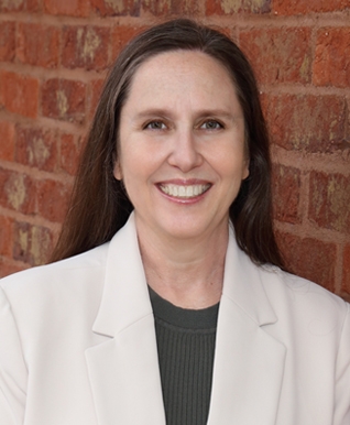 Jennifer  Moore